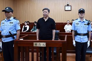 TA：拉爵将任命两名董事进曼联董事会 冬窗任何操作都要他批准